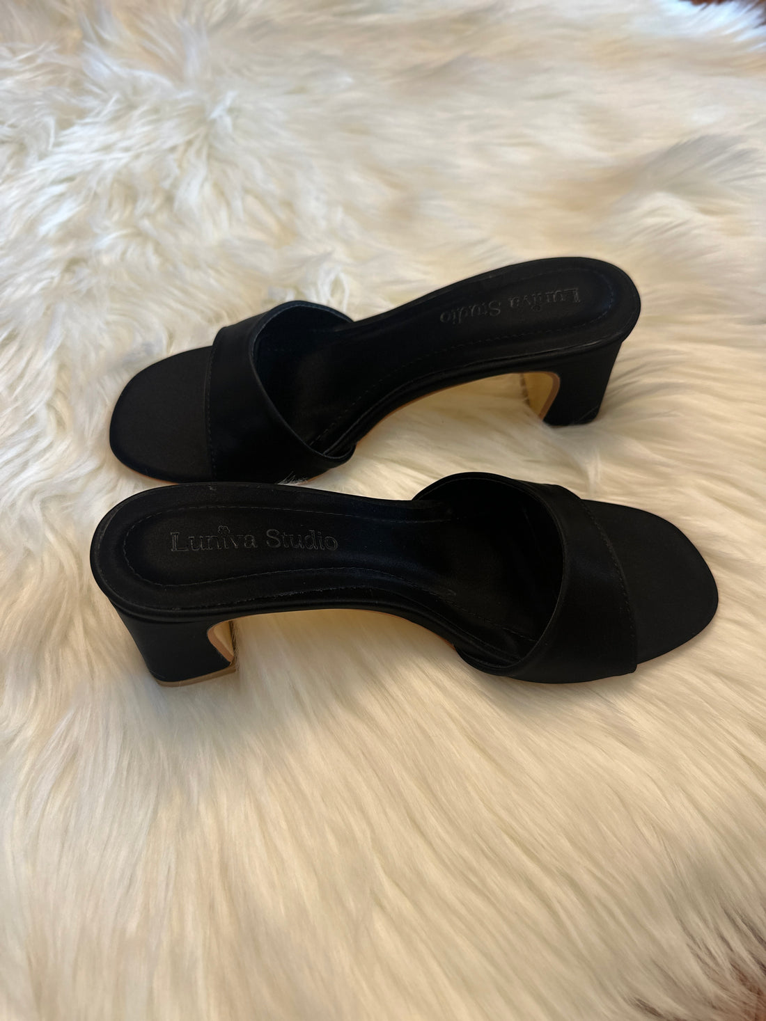 Silk velvet sandals
