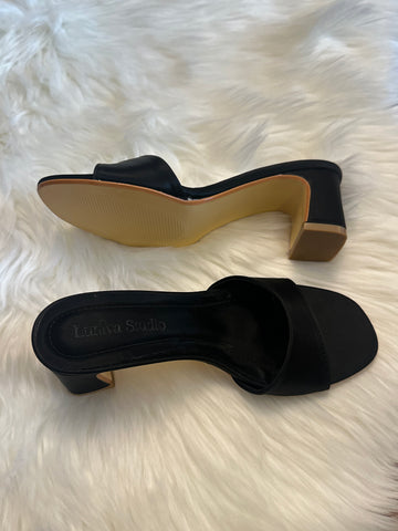 Silk velvet sandals